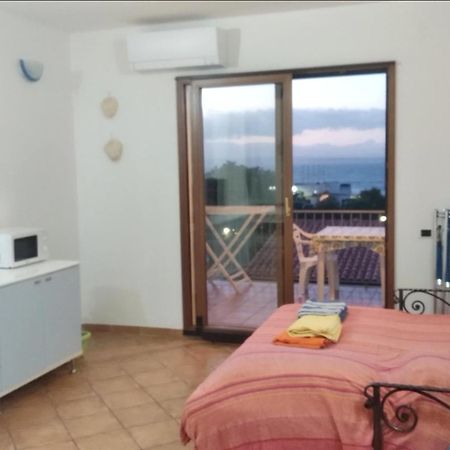 Apartament Splendido Mono Vista Mare Con Wi Fi A 100 Mt Da Spiaggia Santa Teresa Gallura Zewnętrze zdjęcie