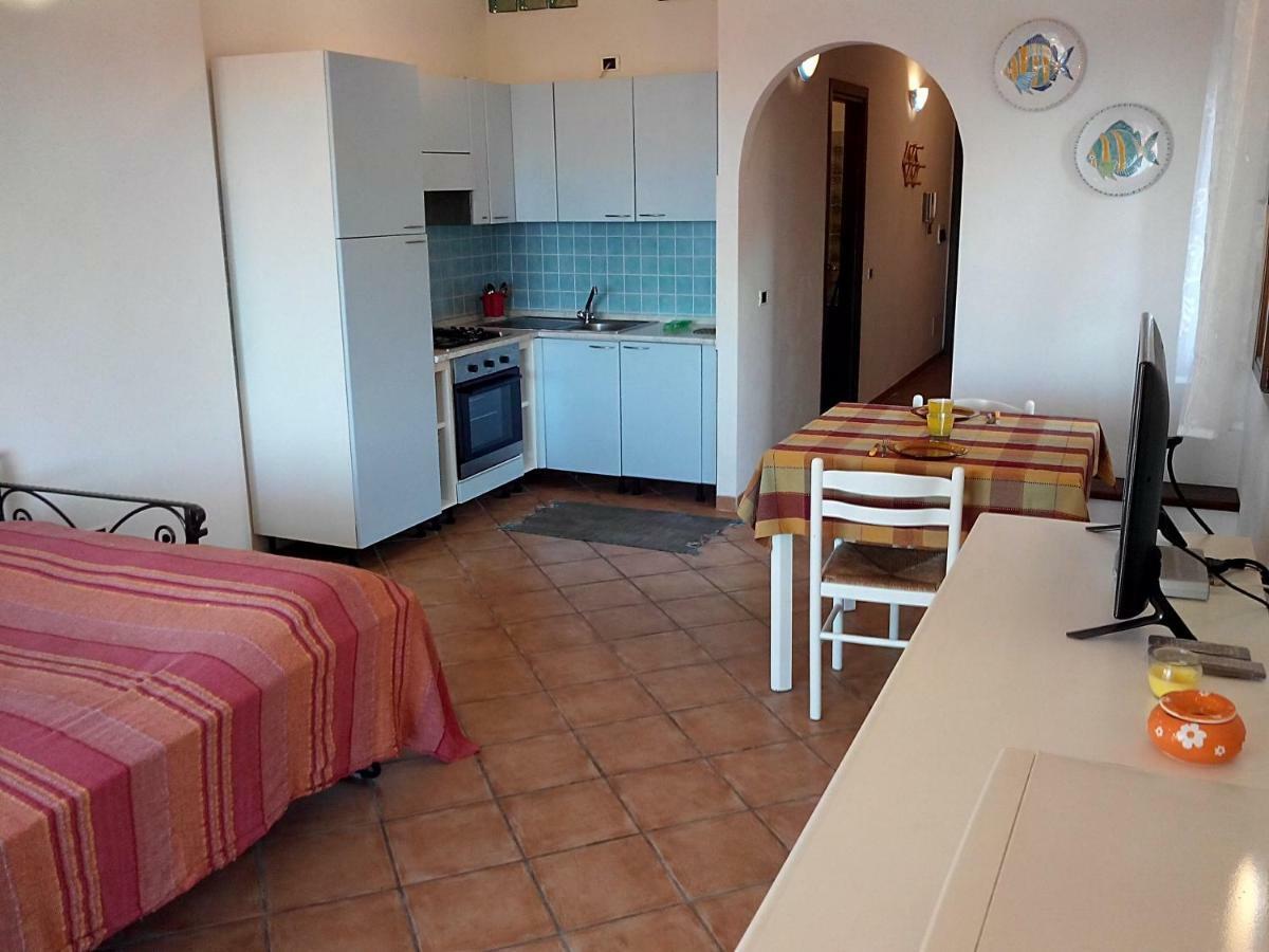 Apartament Splendido Mono Vista Mare Con Wi Fi A 100 Mt Da Spiaggia Santa Teresa Gallura Zewnętrze zdjęcie