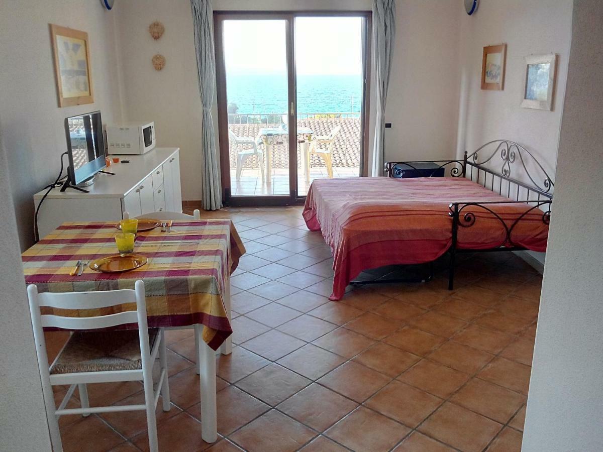 Apartament Splendido Mono Vista Mare Con Wi Fi A 100 Mt Da Spiaggia Santa Teresa Gallura Zewnętrze zdjęcie